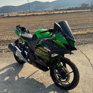 닌자400 19년식 사고차 판매합니다 이미지