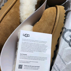 새상품 정품 어그 타제트