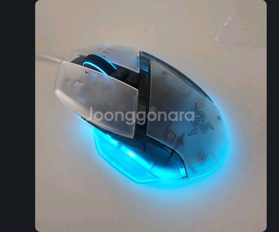 레이저코리아 Razer Basilisk V3 Pro 35K 게이밍마우스 팬텀 화이트 에디션--2