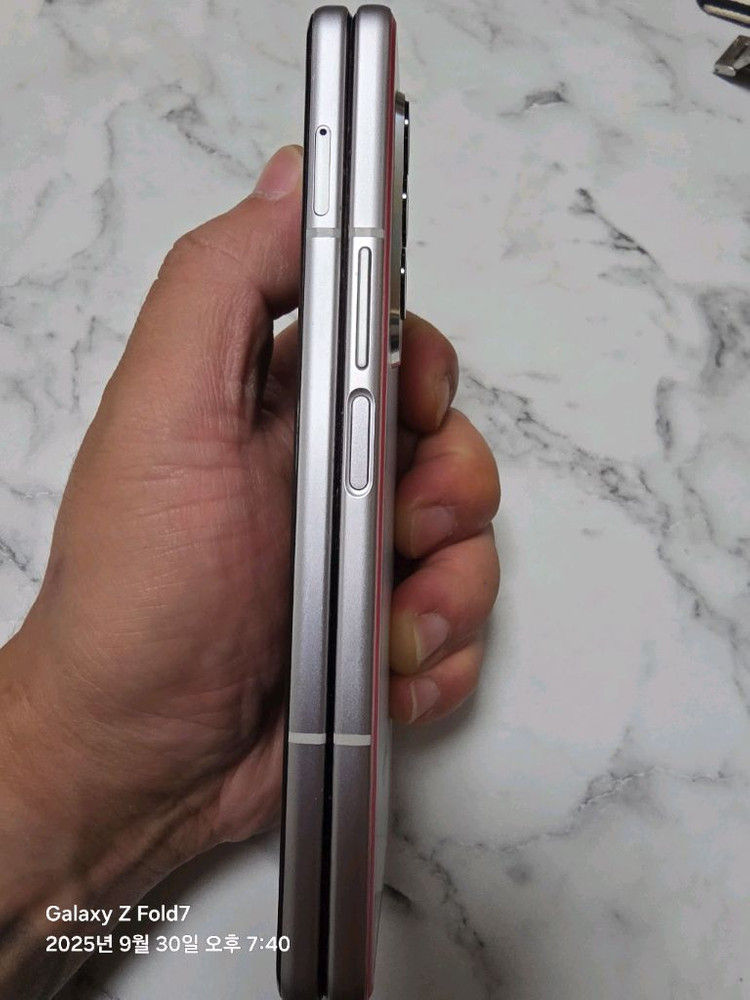 갤럭시폴드3+버즈2톰브라운+워치4톰브라운--3