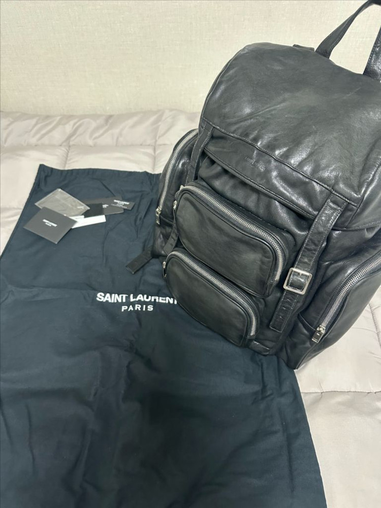 생로랑 멀티포켓 레더 태연 백팩 가죽--7