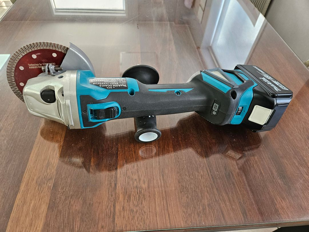 가격내림) 마끼다 DGA413Z 18V 충전 앵글 속도조절 그라인더 + 5.0Ah 베터리 세트--4