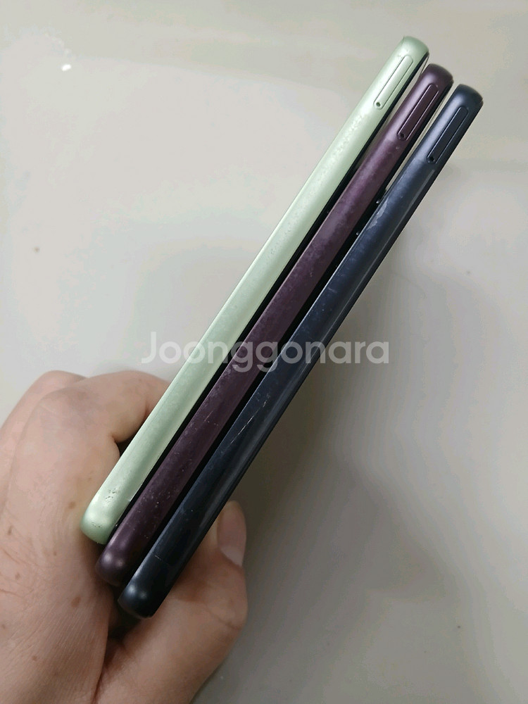 갤럭시A24 128GB 블랙라임 상태굿 단말기 입니다.--1