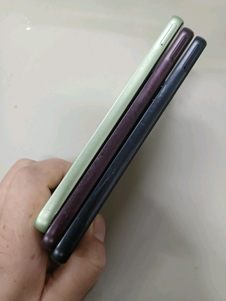 갤럭시A24 128GB 블랙라임 상태굿 단말기 입니다.--1