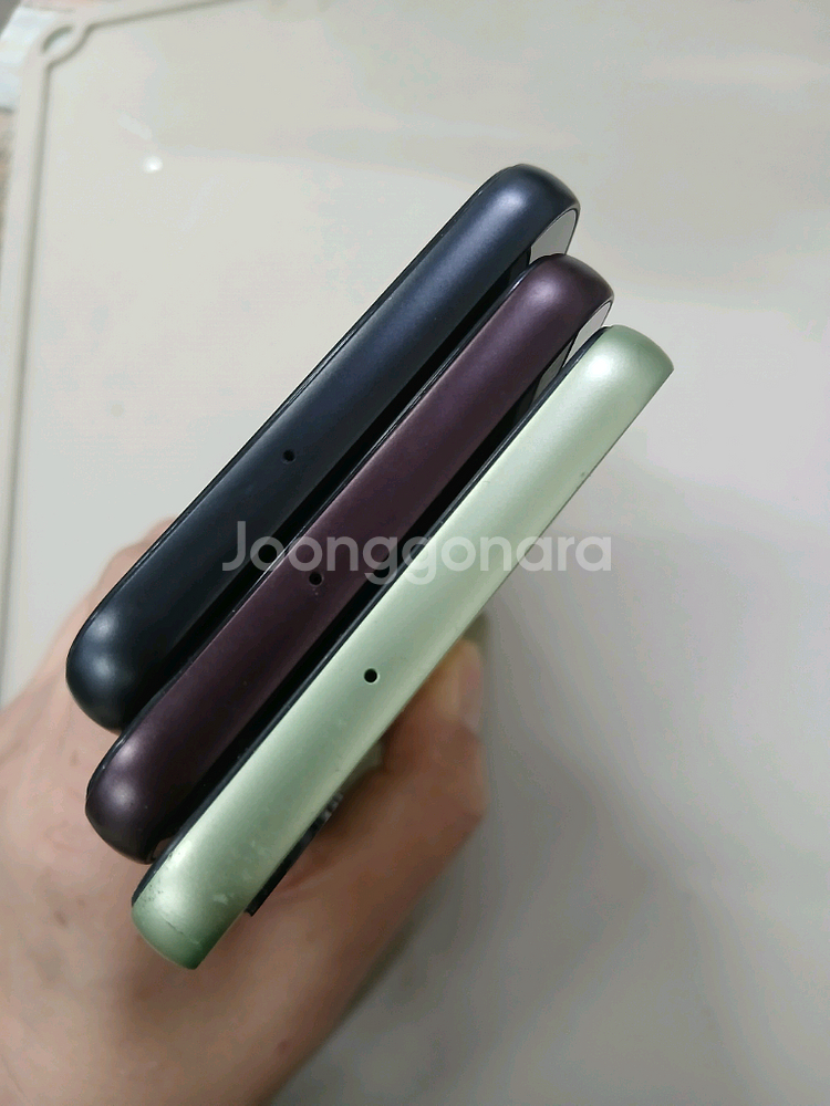 갤럭시A24 128GB 블랙라임 상태굿 단말기 입니다.--3