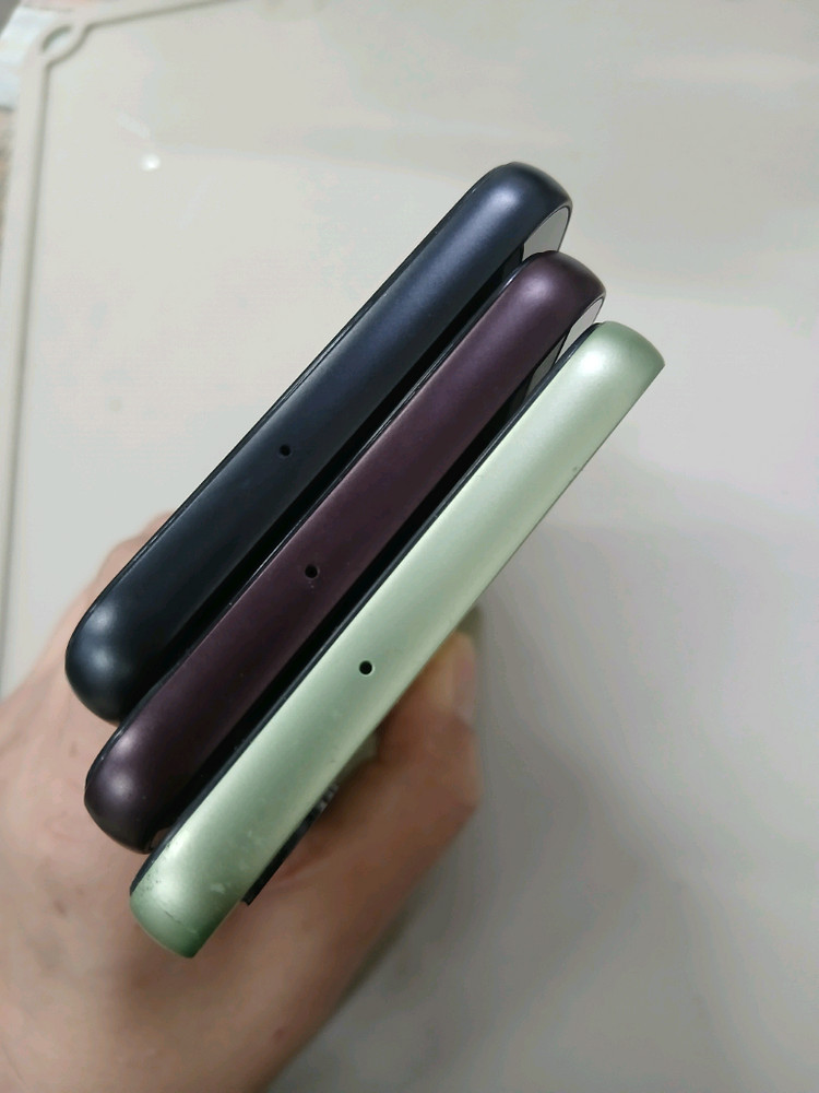 갤럭시A24 128GB 블랙라임 상태굿 단말기 입니다.--3