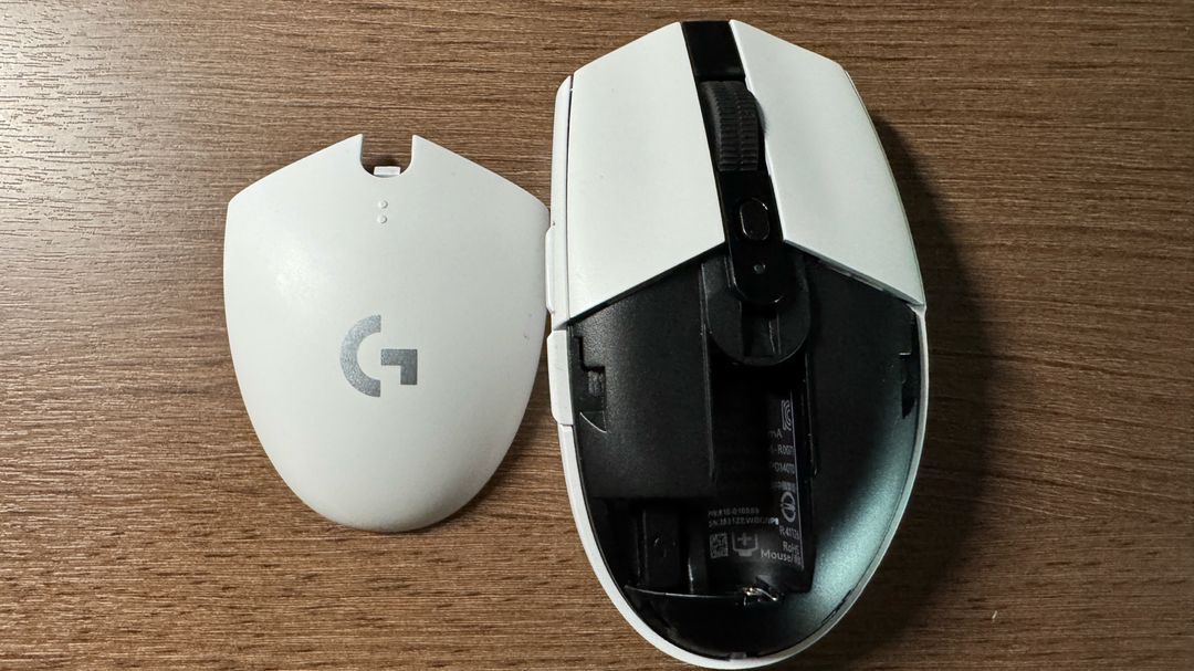 로지텍 G304 무선 게이밍 마우스--2