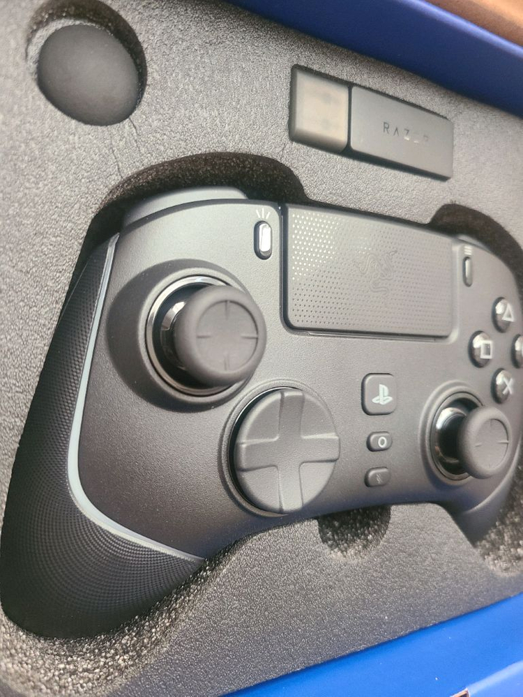 PS5 레이저 울버린V2 PRO S급팝니다.--2