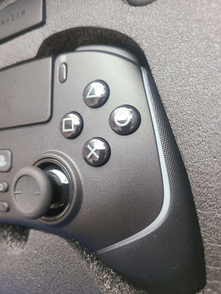 PS5 레이저 울버린V2 PRO S급팝니다.--3