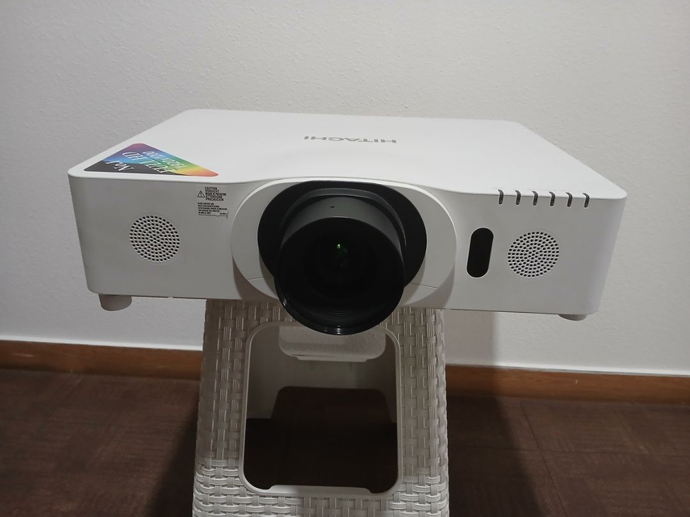 풀HD이상의 화질5000안시 히타치f500 빔프로젝터--1