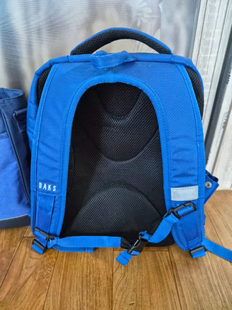 닥스 책가방 + 헤지스 실내화 및 보조가방--1