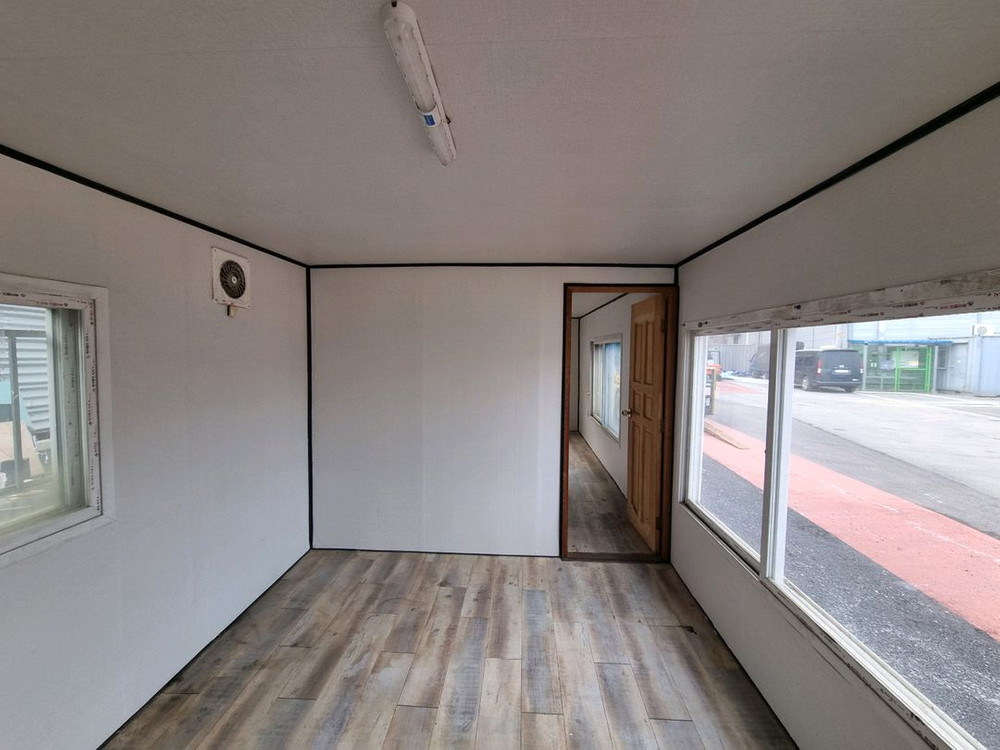 중고컨테이너 3-9 전기판넬 에어컨 이중대창 이중단열 데코타일--6