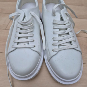 오버솔 키높이신발 37사이즈 미사용화이트키높이 235-240사이즈올화이트오버솔 신발 좋아하시는