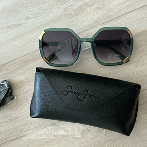 새상품 Sean John 션존 선글라스 100% UV 차단 기능 SJS2035 305 모델입니다새상품으로 100%