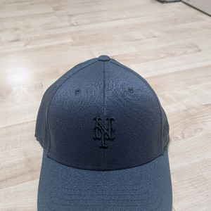 MLB 챠콜색상 볼캡 모자새상품팝니다