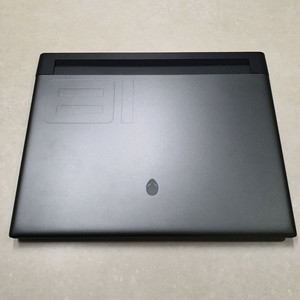 델 에일리언웨어 M18 R1 18인치 게이밍 노트북 (교환가능)