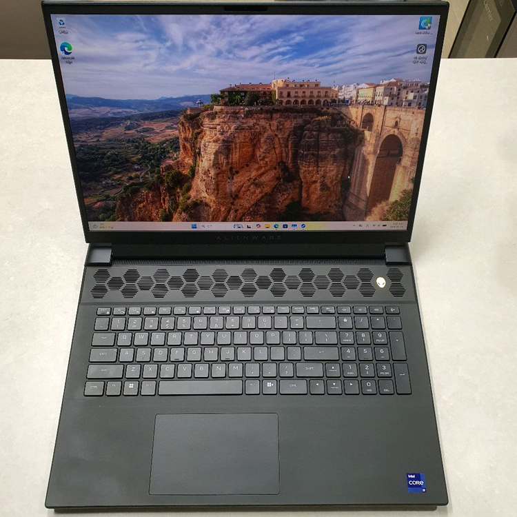 델 에일리언웨어 M18 R1 18인치 게이밍 노트북 (교환가능) 이미지