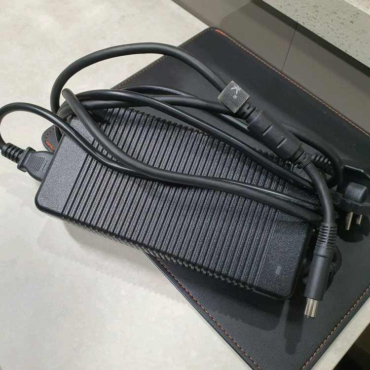 델 에일리언웨어 M18 R1 18인치 게이밍 노트북 (교환가능) 이미지