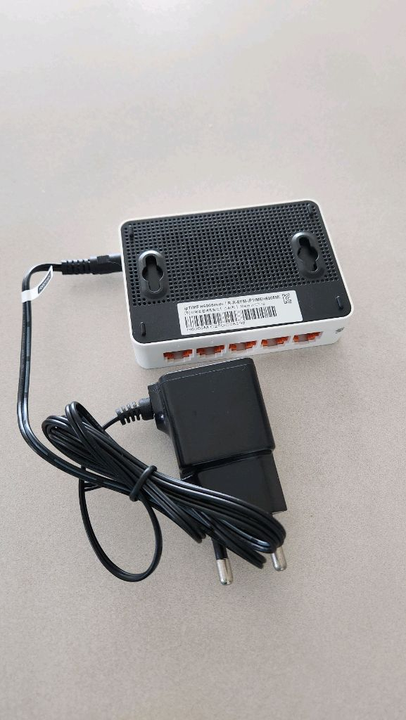 스위칭허브 iptime H6005 미니 5포트--3