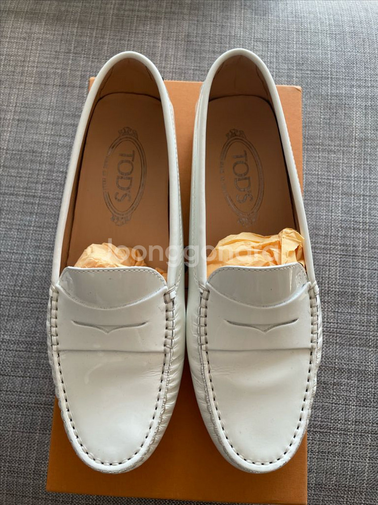 (정품)토즈 고미노 드라이빙 슈즈 화이트 37.5사이즈--0