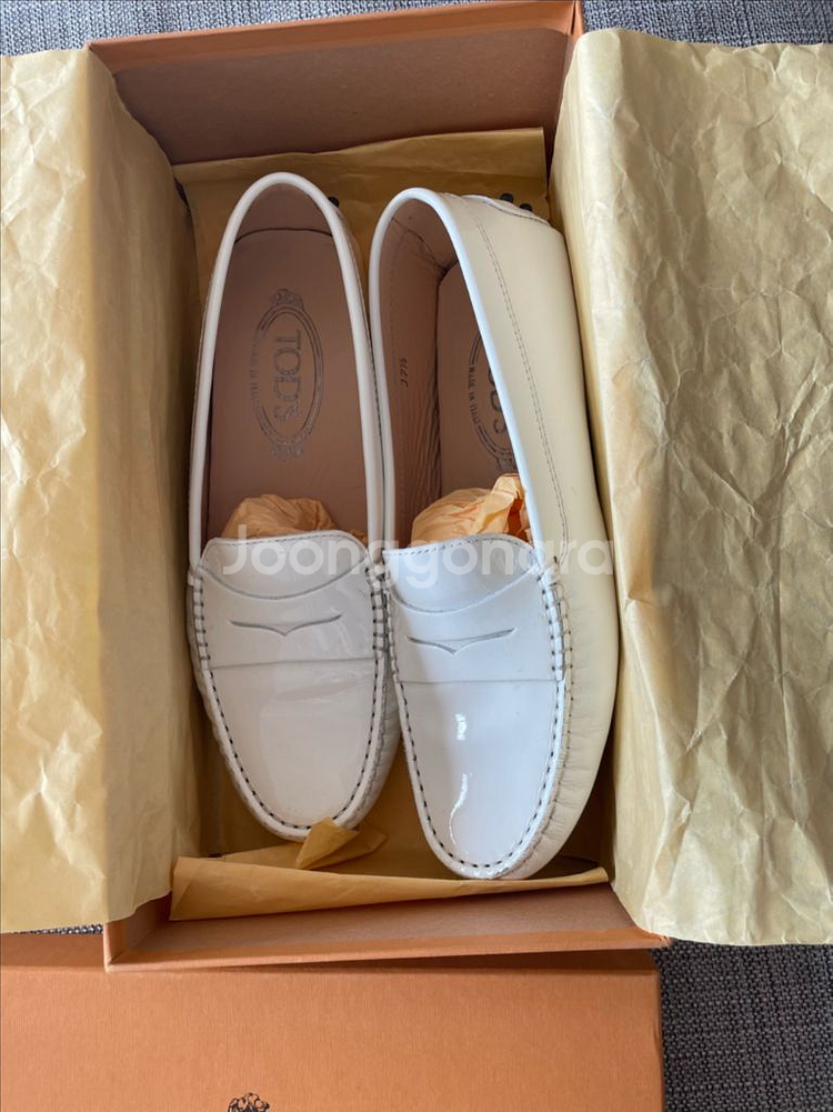 (정품)토즈 고미노 드라이빙 슈즈 화이트 37.5사이즈--8