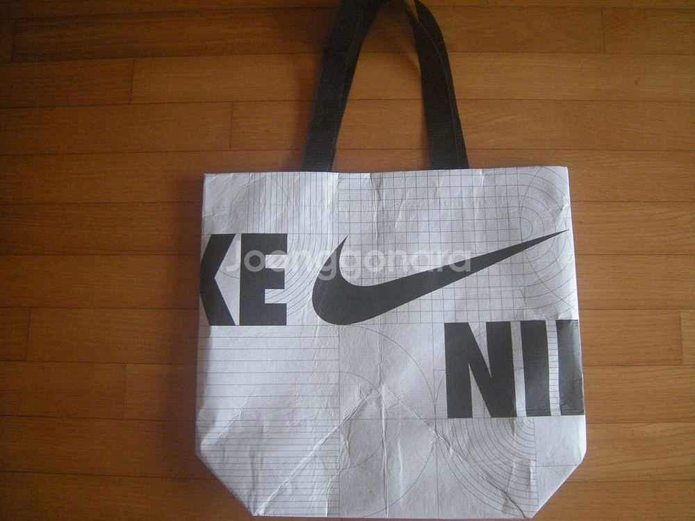 나이키x매튜m블랭켓담요이불+나이키acg루나패딩95m구버전레어(사은품나이키쇼핑백)/아디다스 노스페이스 러닝조깅 아이폰--4