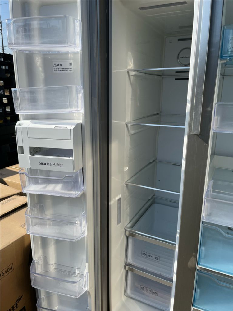 삼성 지펠 F9000 RH83K93507K 824L--4