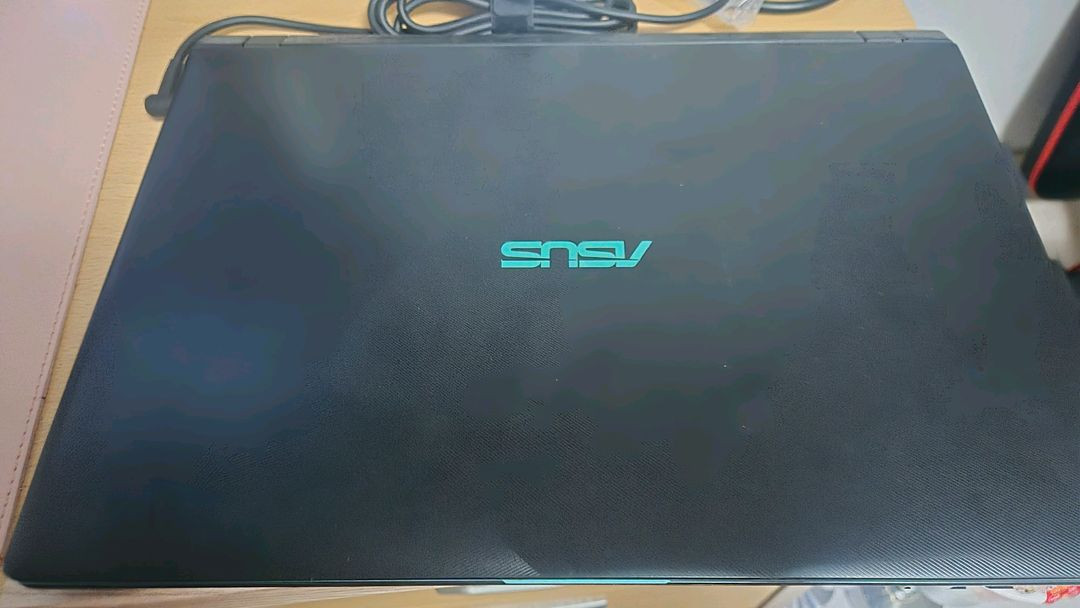 ASUS X560UD 1050 팝니다(부품용)--1