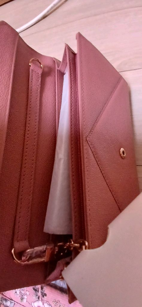 제이에스티나 장지갑(크로스백 겸 클러치백 가능)--3