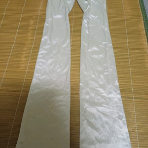 여성 새틴 장갑 흰색 판매합니다.