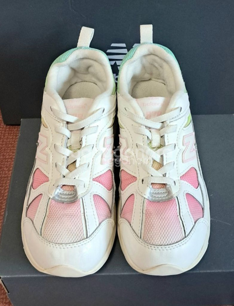 뉴발란스키즈 878 핑크믹스200사이즈 운동화--1