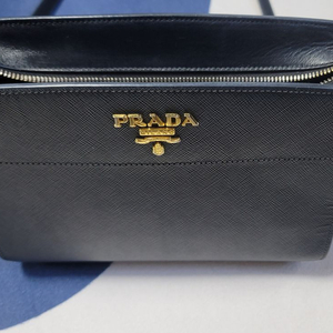 프라다 PRADA 사피아노 골드 로고 스퀘어 숄더 크로스백