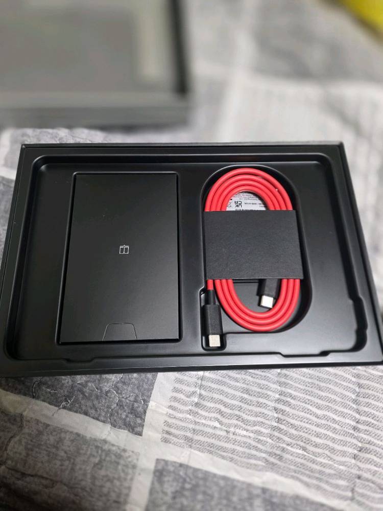 레드매직 아스트라 게이밍 태블릿 8엘리트 512+16 정발버전--3