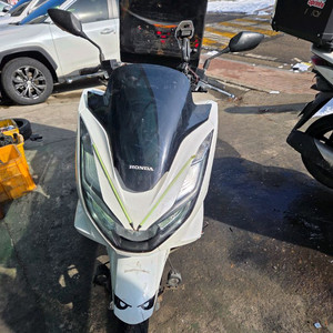 21년식 pcx abs 모델 저렴히 팝니다.