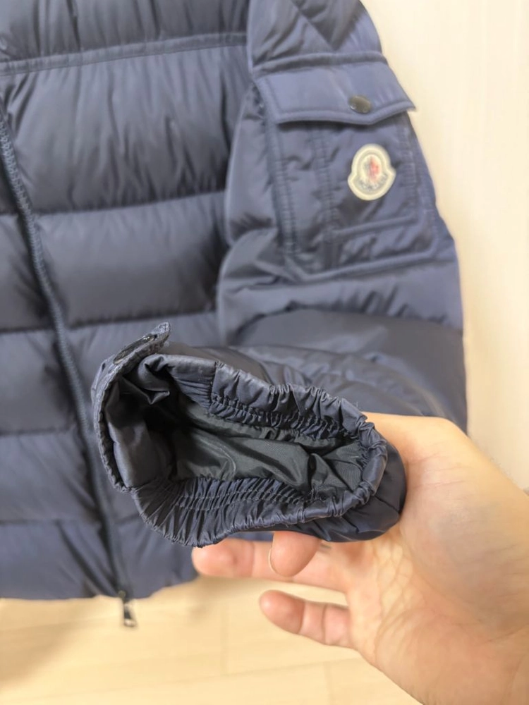 몽클레어 패딩 2사이즈 마르크 판매합니다 이미지