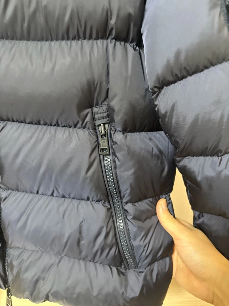 몽클레어 패딩 2사이즈 마르크 판매합니다 이미지