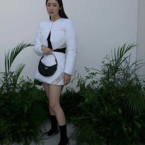 프라다 패딩스커트 36 새상품 차정원 김나영