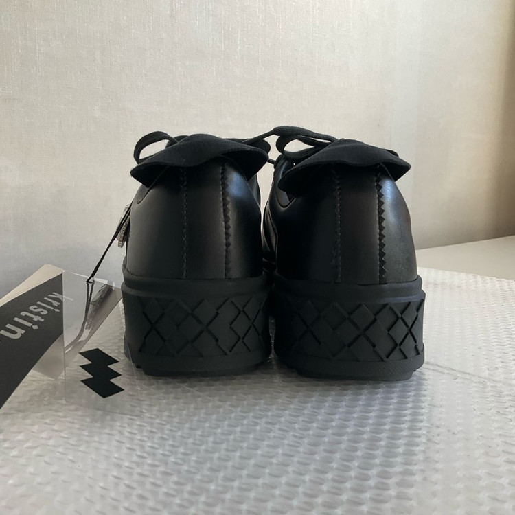 (새상품)Kristin 블랙 보석 플랫폼 스니커즈 230--5