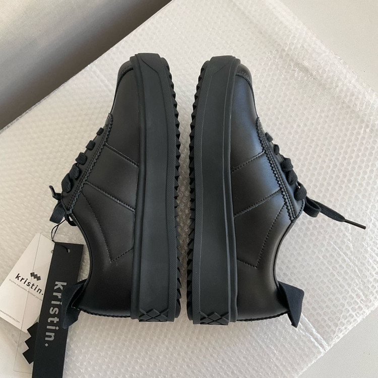 (새상품)Kristin 블랙 보석 플랫폼 스니커즈 230--7