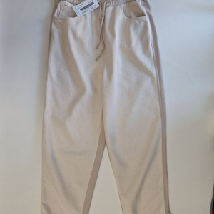 아떼바네사브루노 팬츠 새상품