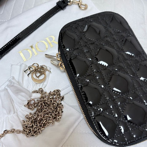 디올 레이디 디올 페이던트 휴대폰 홀더 블랙