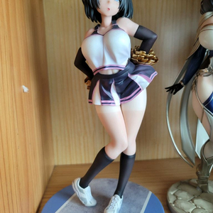 잰틀맨 치어리더 피규어