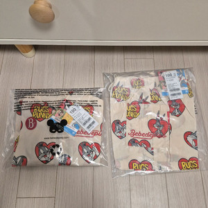 베베드피노 루니툰즈 벅스버니 바람막이 셋업 키즈 100 새상품 택포7.8 이미지