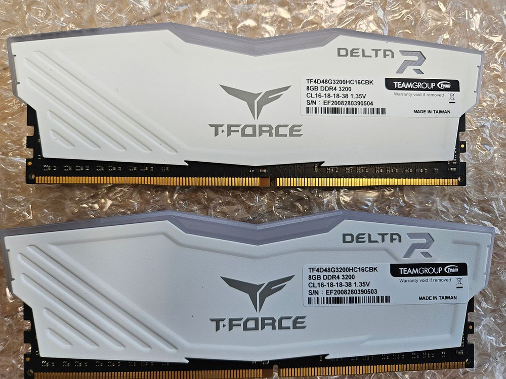 DDR4 램 8G 2개 2세트, 3200 CL14/16(지스킬,팀그룹)--1