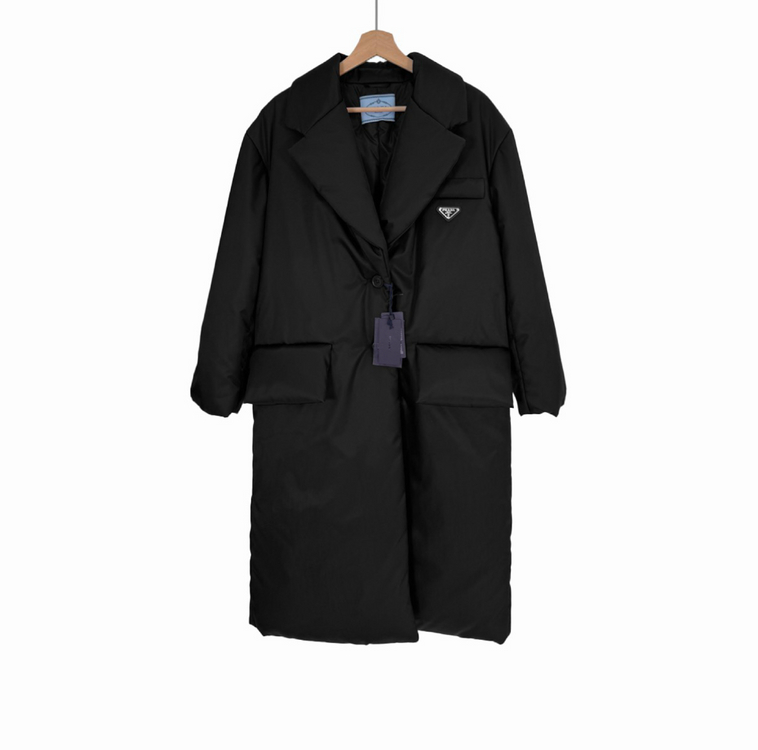 [38] 프라다 여성 리나일론 삼각로고 다운 벨트 롱 패딩 코트 블랙--1