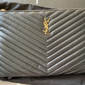 정품)생로랑 마틀라세 뉴미듐 클러치백 이미지