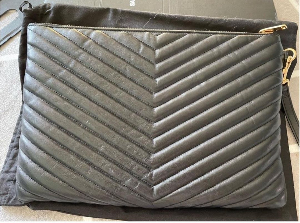 정품)생로랑 마틀라세 뉴미듐 클러치백 이미지