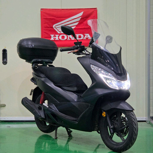 혼다 pcx125 18년식 출/퇴근차량 짧은키로수 최저가 판매합니다.
