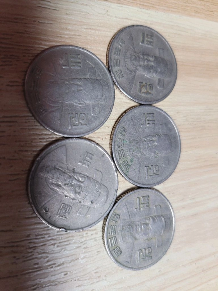 1973. 1974.1975.1979.1984년 100원 동전 5개 세트 이미지
