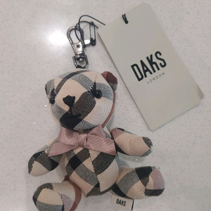 닥스인형 곰돌이인형 새상품 팝니다 닥스가방 구매하자마자 인형과 택 그대로보관 닥스가방 액세서리